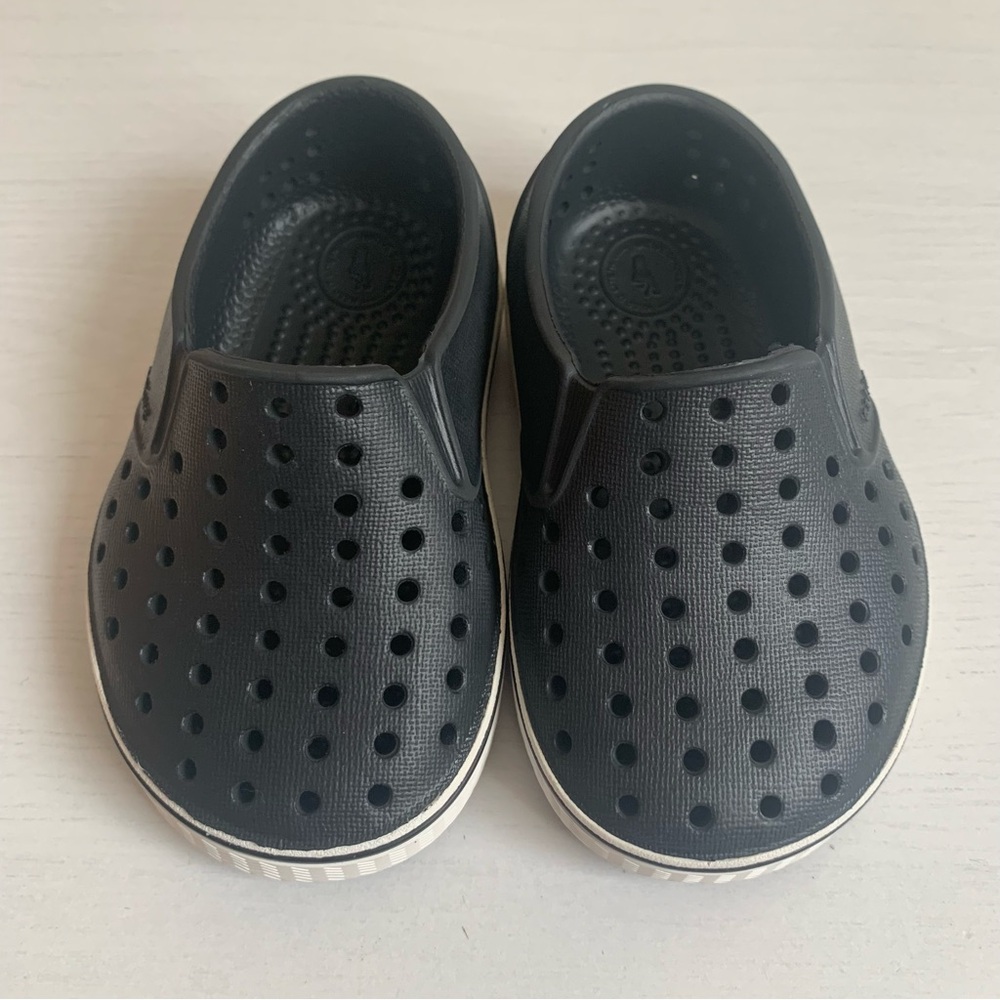 Native Miles Slip-On Baby Shoes Sz 4